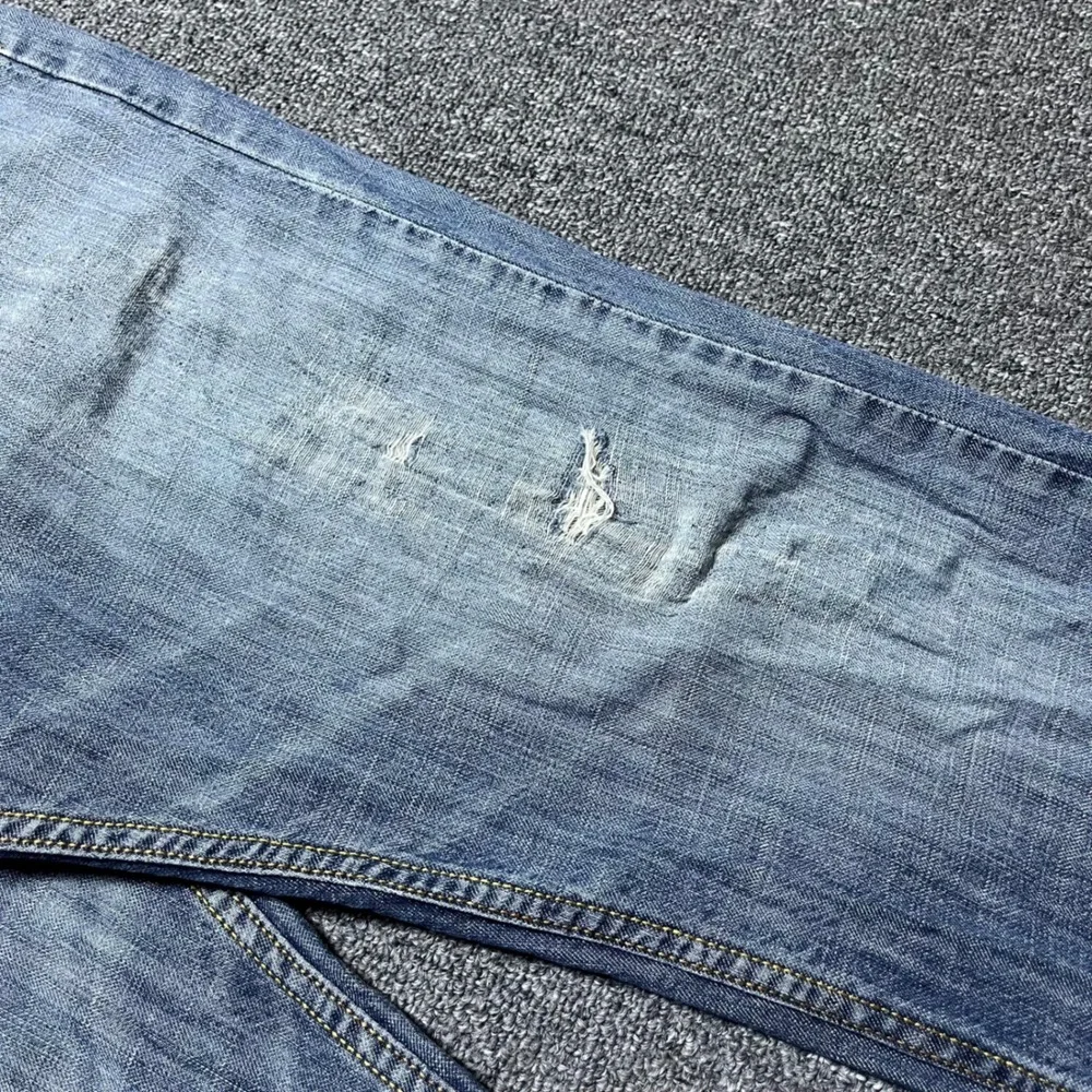 Levi's 505 Straight Fit Jeans 33x34 Blue Distressed Denim Mens Pants Nice Wash